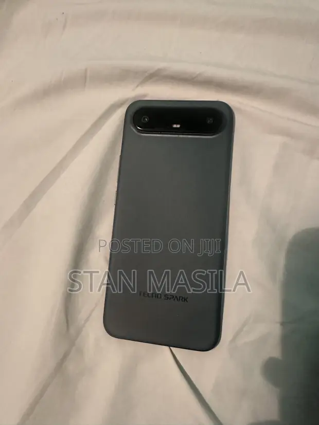 Tecno Spark Slim 256GB Nyeupe - 1