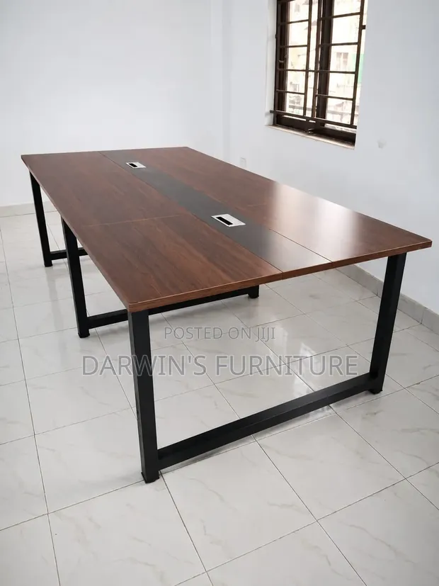 Boss Office Products Meza ya Mkutano Nyeusi ya Metallic - 1