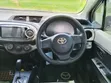 Toyota Vitz 2012 Rangi ya L Pearl - 4