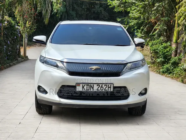 Toyota Harrier 2015 - Nyeupe - 1