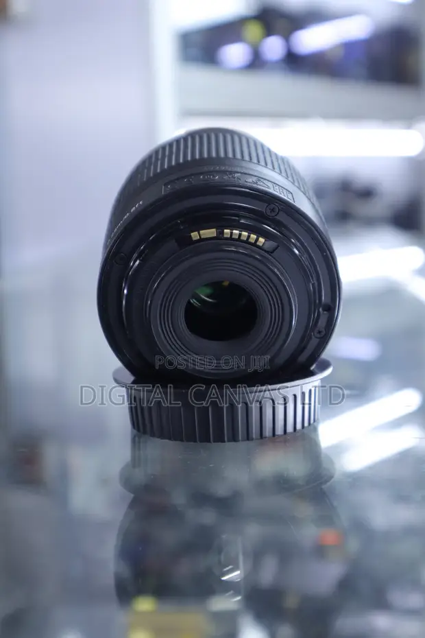 Canon EF-S 18-135mm f/3.5-5.6 IS USM Lens - 1