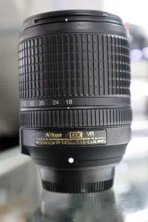 Nikon AF-S DX Nikkor 18-140mm f/3.5-5.6G ED VR Lens