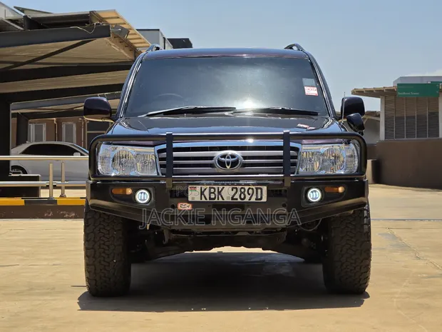 Toyota Land Cruiser Cygnus 2005 - 1