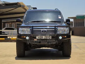 Toyota Land Cruiser Cygnus 2005