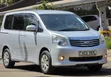 Toyota Noah 2012 Silver - 4
