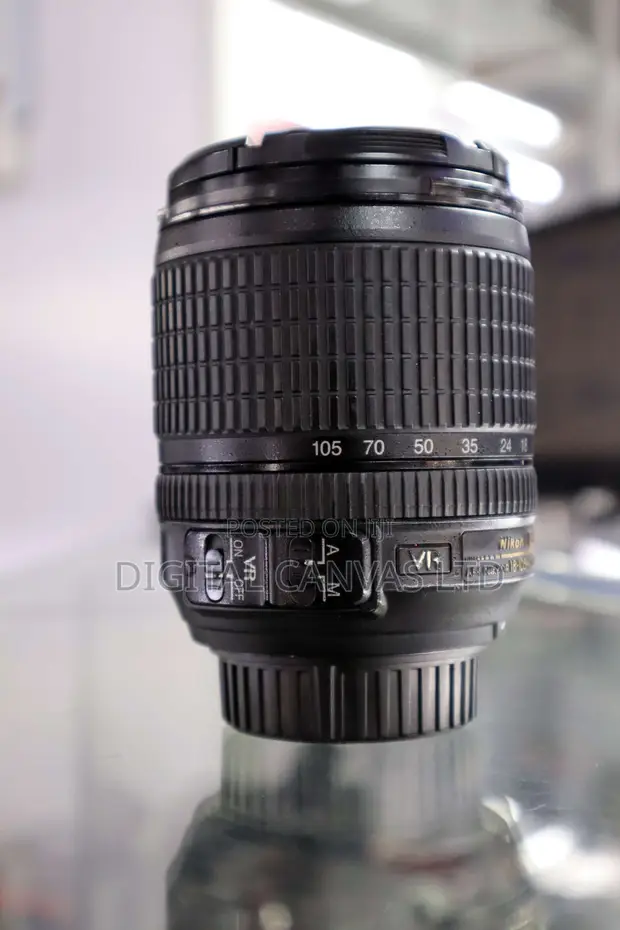 Nikon AF-S DX Nikkor 18-105mm f/3.5-5.6G ED VR Lens - 1