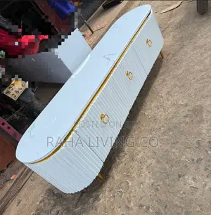 6ft Executive TV Stand Mteja | Juu ya Marumaru | Vitufe vya Dhahabu | Nyeupe