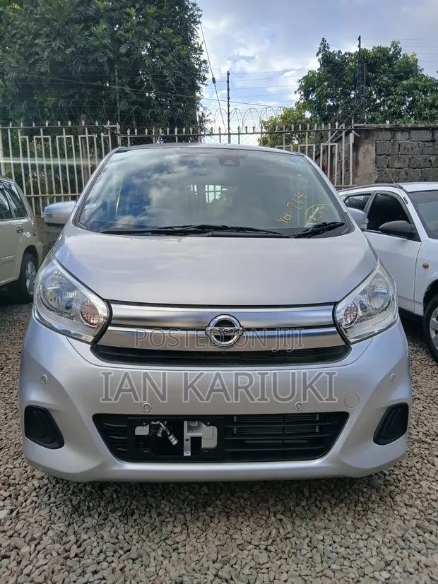 Nissan Dayz 2019 Silver - 1