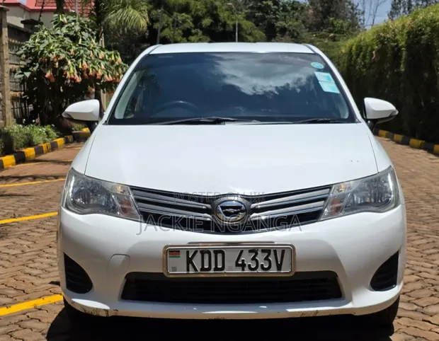 Toyota Axio 2014 Nyeupe - 1