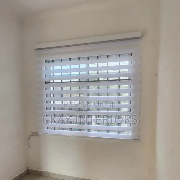 Horizontal Blinds za Madirisha ya Ofisi - 1