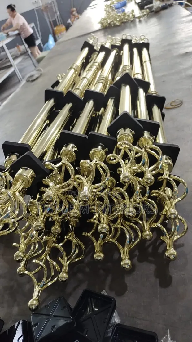 Complete 2m Gold Extendable Double Curtain Rods - 1