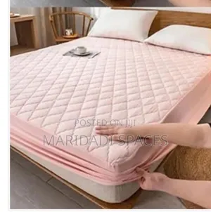 High Quality Waterproof Mattress Protector - Elastic