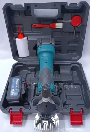 Makita Cordless Sheep Clippers