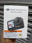 DJI Osmo Action 5 Pro Essential Combo Camera - Nyeusi - 3