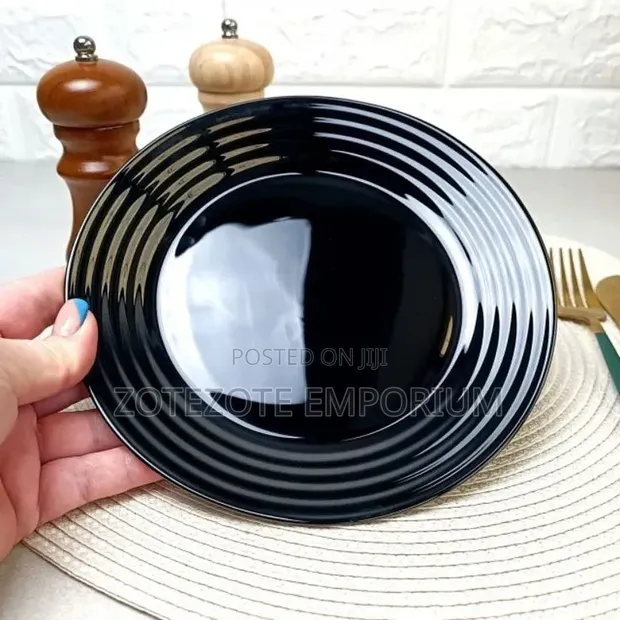 Luminarc Harena 6pcs Black Glass Plates - 27cm - 1
