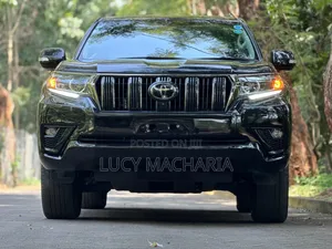 Toyota Land Cruiser Prado TXL 2022