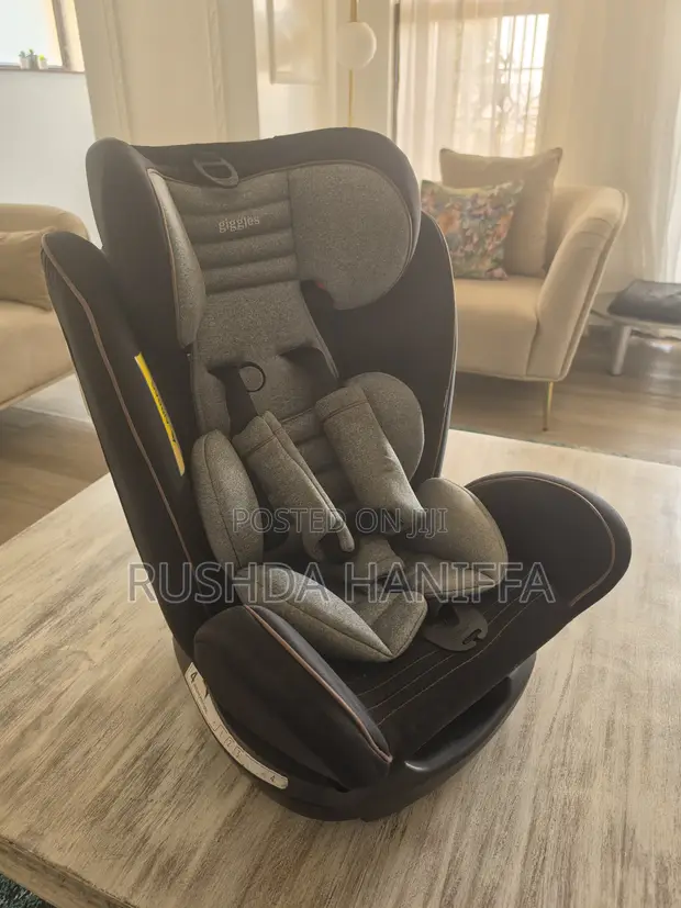 Giggles Convertible Car Seat - 1
