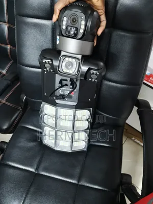 4G Triple-Lens Floodlight CCTV Camera