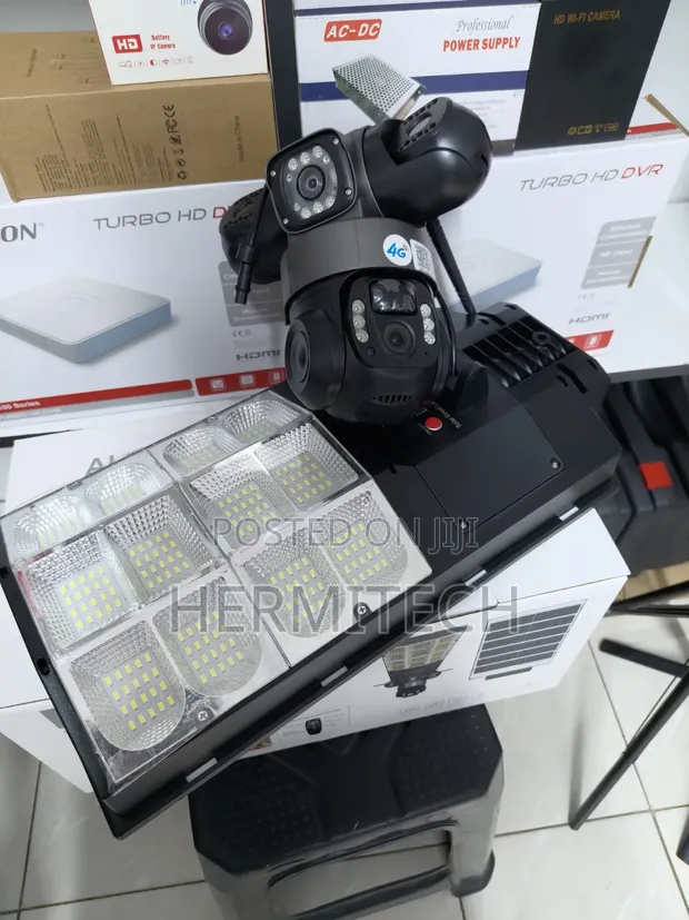 300W Triple-Lens 4G CCTV for Businesses - 1