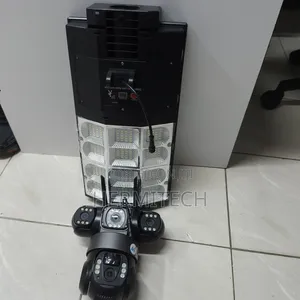 300W 4G Triple-Lens Floodlight CCTV Camera