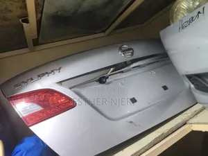 Boot ya Nissan Sylphy - Ex-Japan