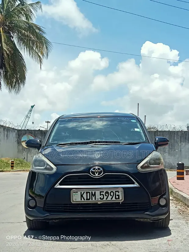 Toyota Sienta 2016 Nyeusi Matt - 1