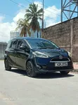 Toyota Sienta 2016 Nyeusi Matt - 2