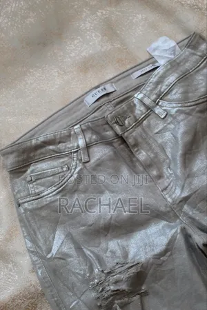 Gold Jeans - Size 30, Classic Fit