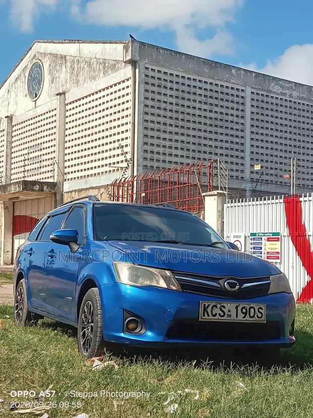 Toyota Corolla Fielder 2013 Bluu - 1
