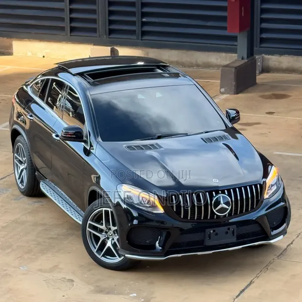 Mercedes-Benz GLE 350d Coupe 2017 Nyeusi - 1