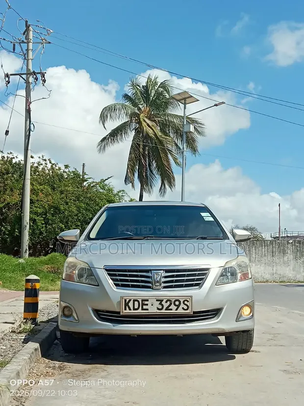 Toyota Premio 2014 Silver - 1