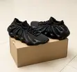 Viatu vya Yeezy 450 Nyeusi - 1