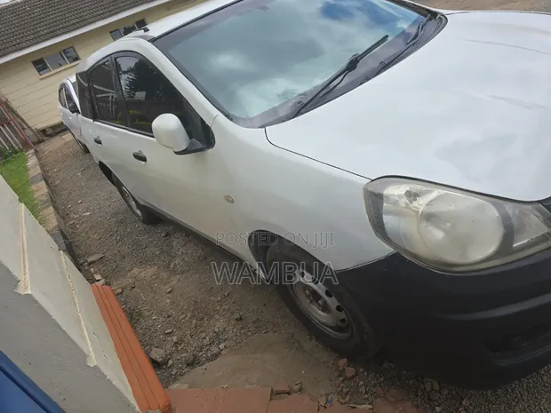Nissan Advan 2010 White - 1
