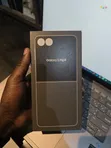 Samsung Galaxy Z Flip8 256GB Graphite - 4
