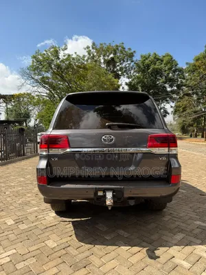 2020 Toyota Land Cruiser VX V8 Diesel