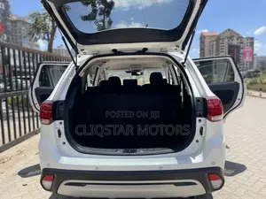 Mitsubishi Outlander LE S-AWC 2020 Nyeupe