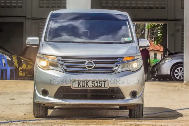 Nissan Serena 2015 Nyeupe - 1