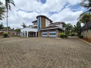 5 Bedroom House with DSQ in Runda for Rent