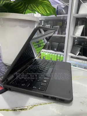 Laptop Dell Latitude 3190 2-in-1 4GB RAM 128GB SSD