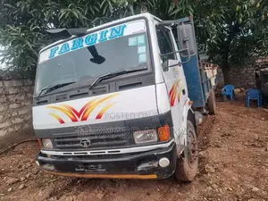 Treni ya Tata LPT 1518 Cab/Chassis