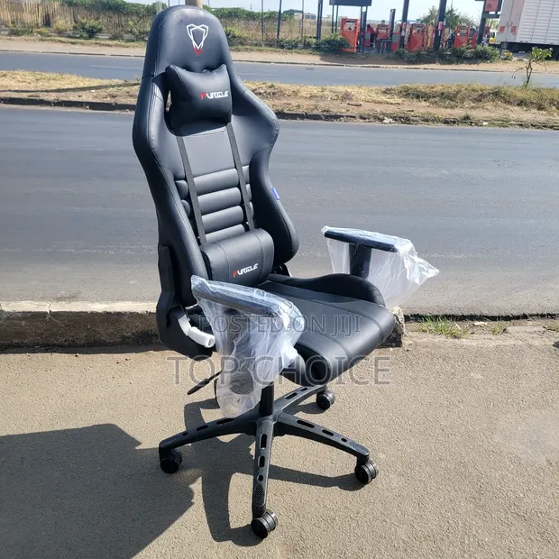 Kiti cha Michezo Nyeusi cha Ergonomic chenye Msaada wa Miguu - 1