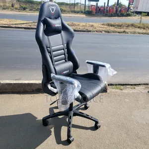 Kiti cha Michezo Nyeusi cha Ergonomic chenye Msaada wa Miguu