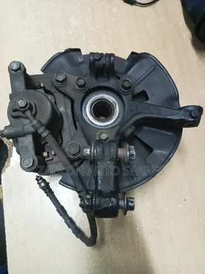 Mazda Demio Front Hub Kamili (Iliyo tumika)