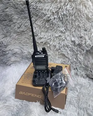 Baofeng UV-82 Dual-Channel UHF Walkie-Talkie