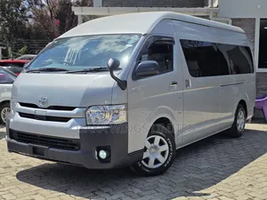 Toyota HiAce GL 2019