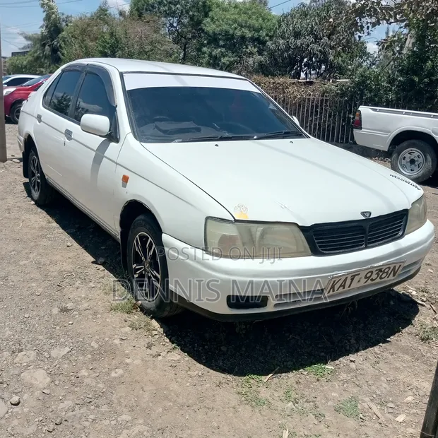 Nissan Primera 2000 Nyeupe - 1