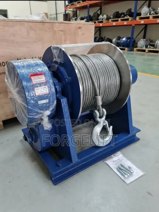 Heavy Duty Electric Winch - 1