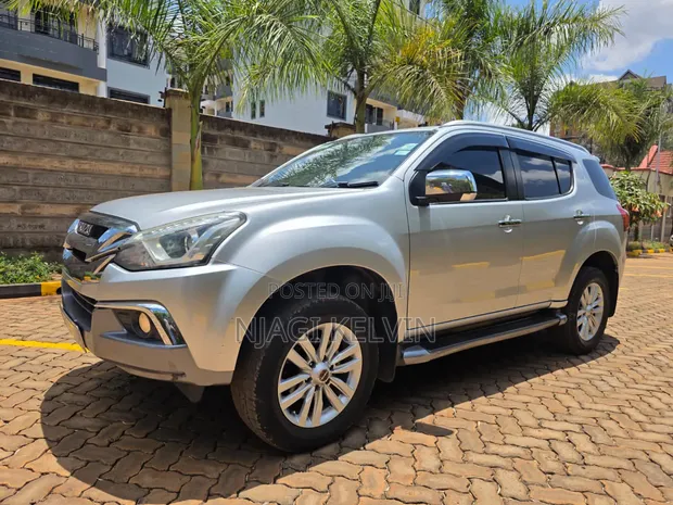 Isuzu MU-X 2021 Nyeupe - 1