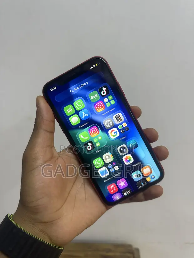 Apple iPhone 11 128GB Red - 1