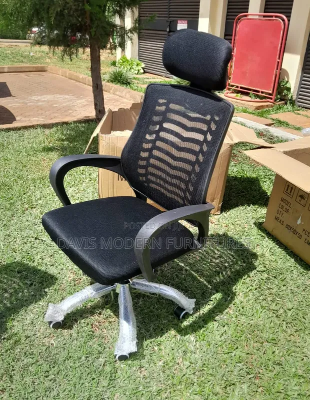 High-Back Mesh Office Chair with Headrest - Black - 1